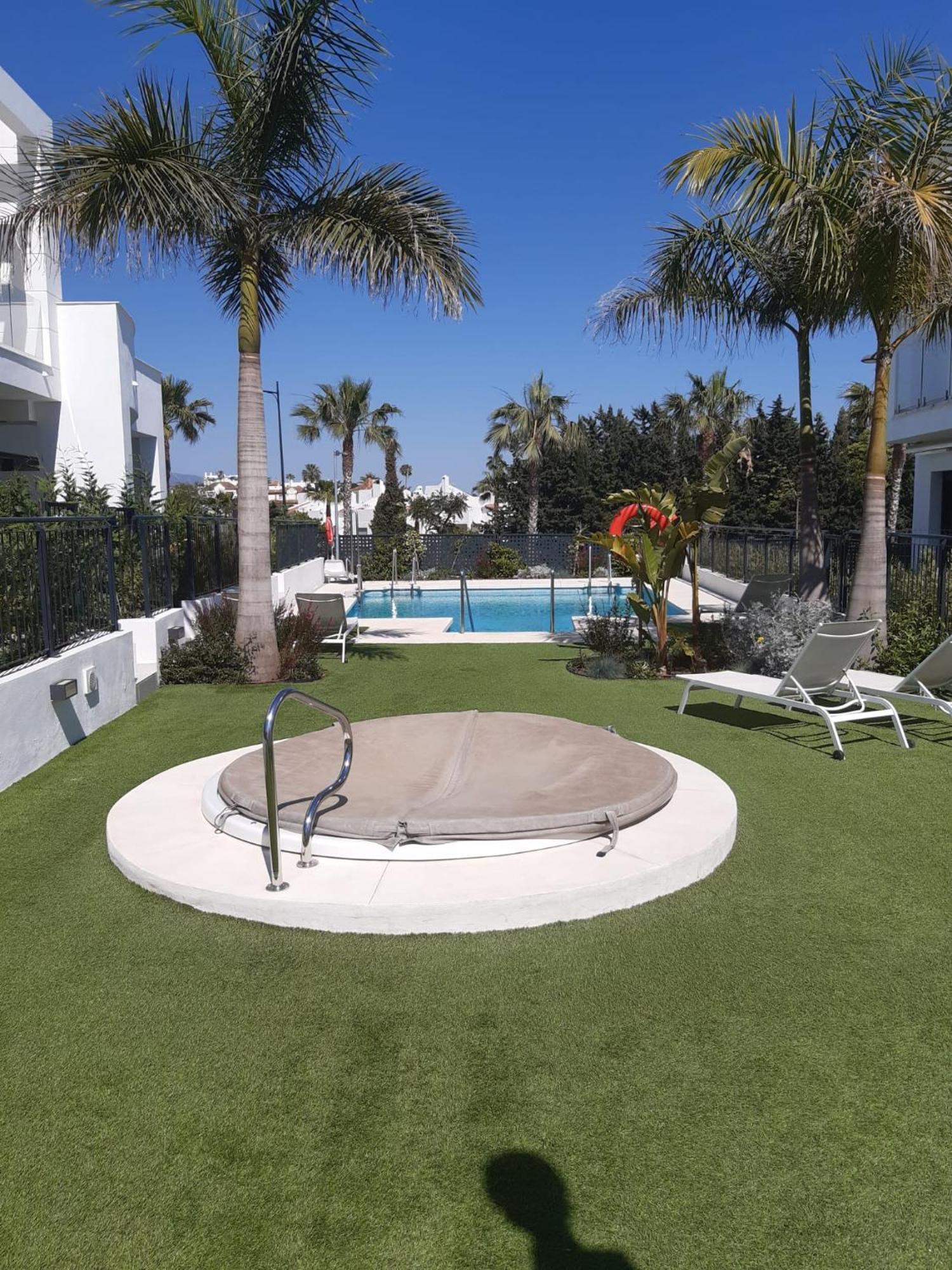 Los Miradores Del Sol By Mar Holidays Estepona Exterior photo