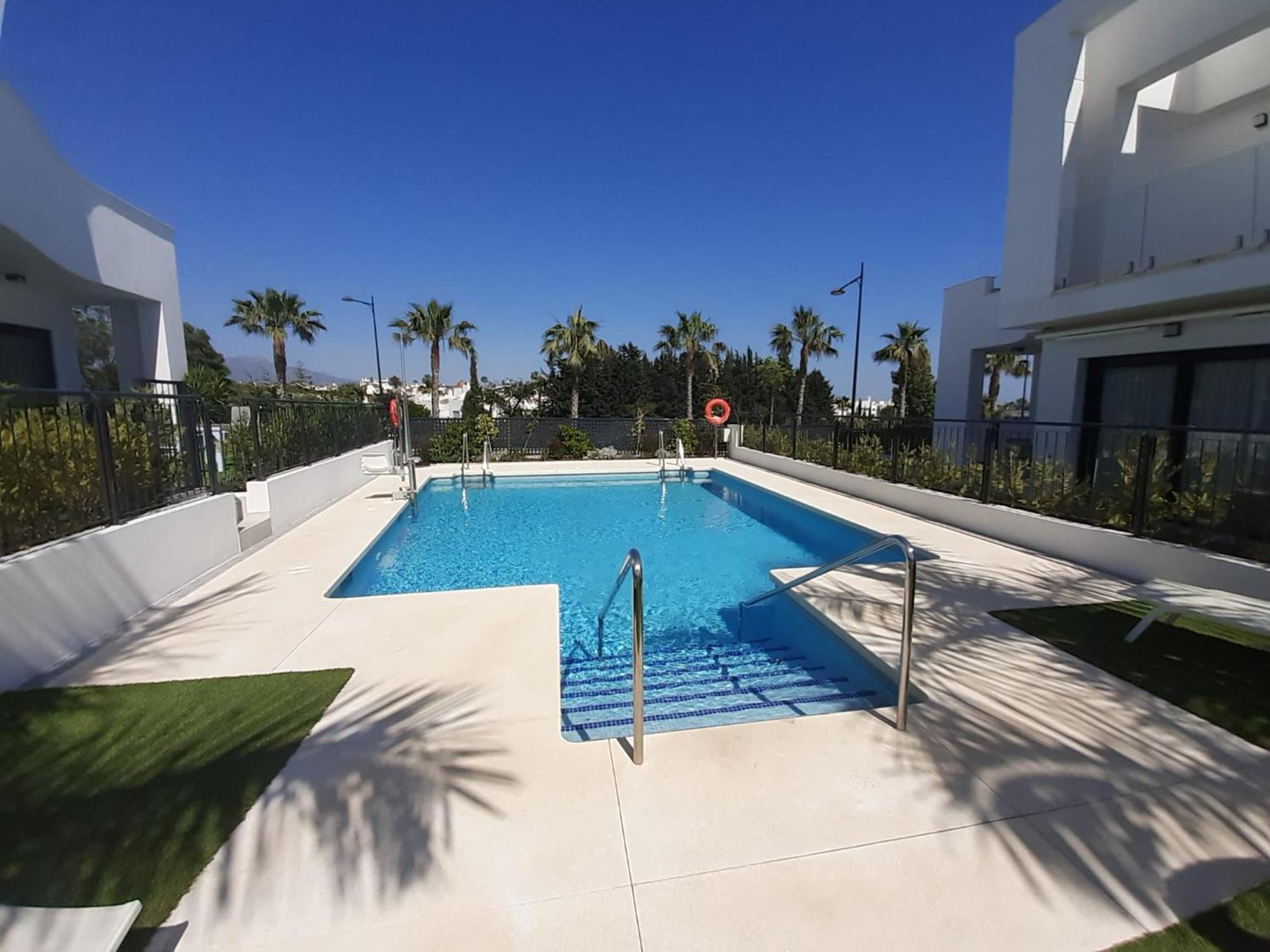Los Miradores Del Sol By Mar Holidays Estepona Exterior photo